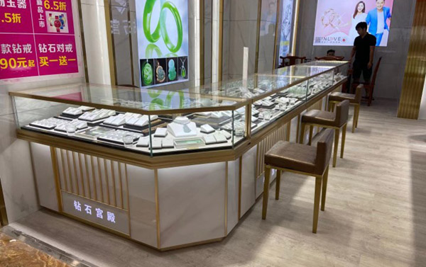 鴻鈦珠寶展柜廠,珠寶展柜定制,玻璃珠寶展示柜